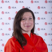Headshot of Clara Beyer